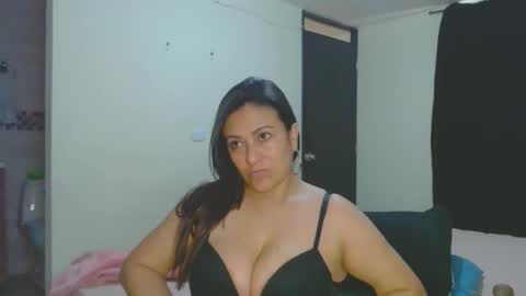 Snapshot of roxanasexy2025 chatting on 09.13.25 roxanasexy2025 online show from 09.13.25