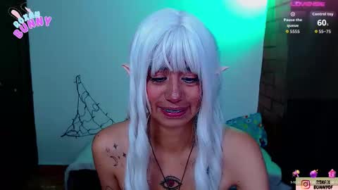 Snapshot of roxanbunny chatting on 10.09.25 roxxy online show from 10.09.25