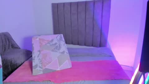 Roxane online show from 01.13.26