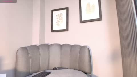 Snapshot of roxanna_moore2 chatting on 06.18.26 Roxanna online show from 06.18.26