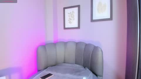 Snapshot of roxanna_moore2 chatting on 06.29.26 Roxanna online show from 06.29.26