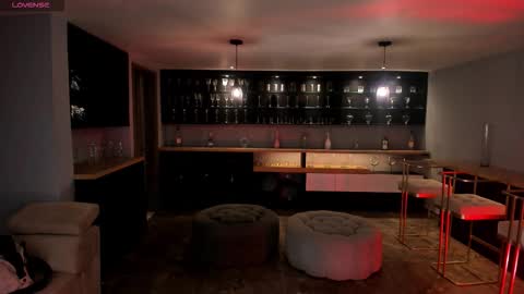 Snapshot of roxannehill_ chatting on 10.31.25 Roxanne Hill online show from 10.31.25