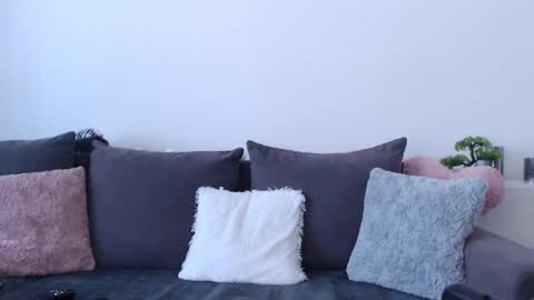 Snapshot of roxanneliss chatting on 03.10.25 roxanneliss online show from 03.10.25