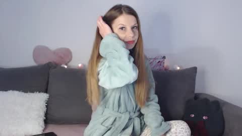 roxanneliss online show from 11.23.25