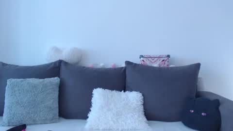 roxanneliss online show from 12.04.25