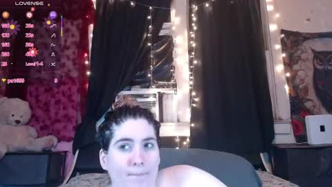 Snapshot of roxanneroulette chatting on 04.30.26 Silver online show from 04.30.26