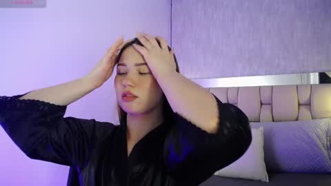 Roxie  online show from 02.21.25