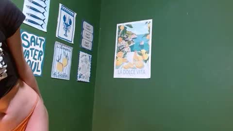 Snapshot of roxiehood chatting on 10.25.25 Roxie online show from 10.25.25