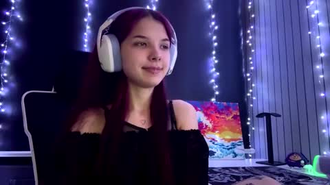 Snapshot of roxiepiurkowski chatting on 06.03.26 Hana online show from 06.03.26