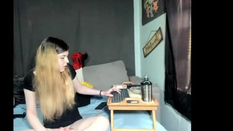 roxihazeleyes online show from 03.27.26