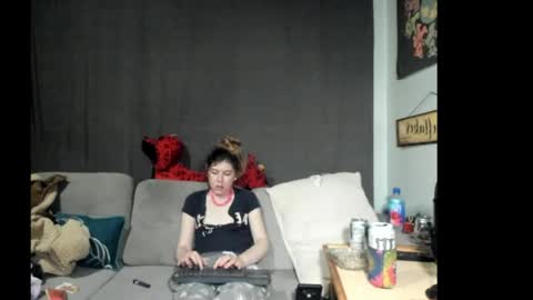 Snapshot of roxihazeleyes chatting on 06.08.26 roxihazeleyes online show from 06.08.26