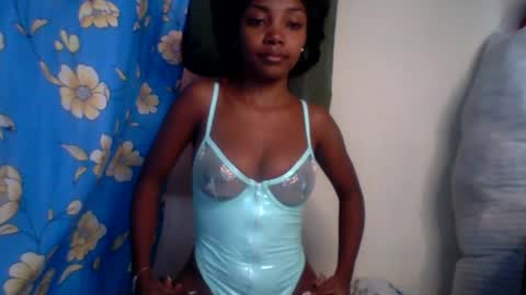 Snapshot of roxilita chatting on 07.16.26 Roxilita online show from 07.16.26