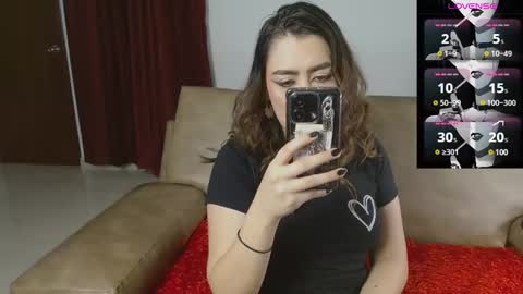 Snapshot of roxxxann666 chatting on 02.18.25 roxxxann666 online show from 02.18.25