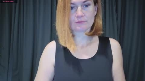 Snapshot of roxxxco chatting on 05.15.26 Tatyana online show from 05.15.26