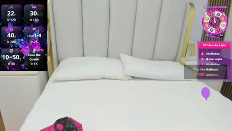 Snapshot of roxy_flame_ chatting on 04.18.26 Roxy online show from 04.18.26