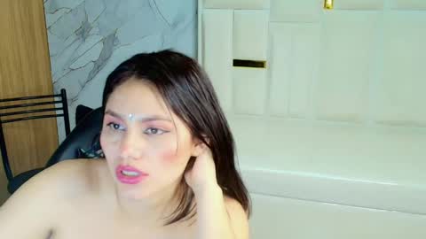 Roxy online show from 04.15.26