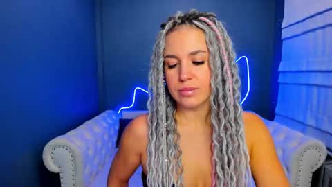 Roxy online show from 10.02.25