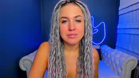 Roxy online show from 10.06.25