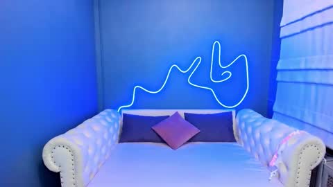 Roxy online show from 10.21.25