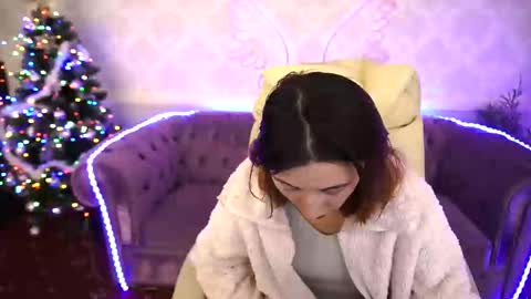 roxy_rayy online show from 12.16.24