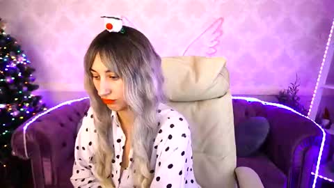 roxy_rayy online show from 12.24.24