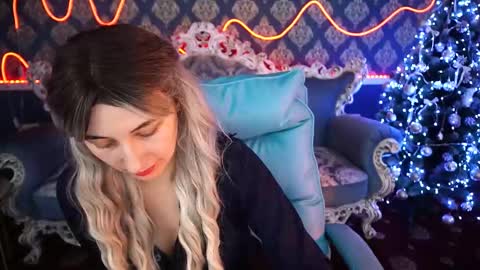 roxy_rayy online show from 01.15.25
