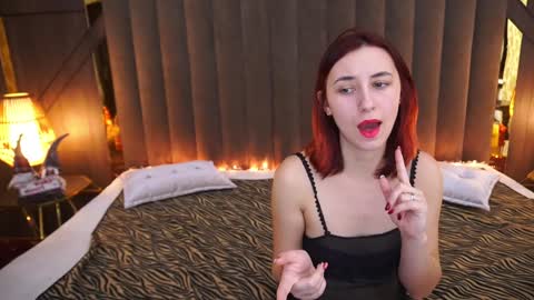 roxy_rayy online show from 01.25.25