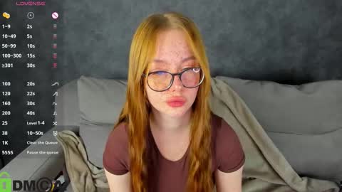 Snapshot of roxy_sunny chatting on 09.27.25 Roxy GMT2 Mon 10 AM - 4 PMTue 10 AM - 4 PM Wed 10 AM - 4 PM Sat 10 AM - 4 PM Sun 10 AM - 4 PM. online show from 09.27.25