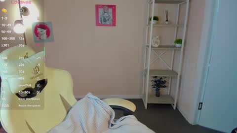 Snapshot of roxy_sunny chatting on 10.07.25 Roxy GMT2 Mon 10 AM - 4 PMTue 10 AM - 4 PM Wed 10 AM - 4 PM Sat 10 AM - 4 PM Sun 10 AM - 4 PM. online show from 10.07.25