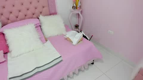roxy_swt7 online show from 05.25.26