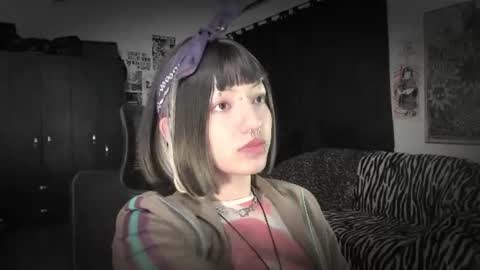 Roxy Independient model Help me to reach 50 thumbs up online show from 07.07.26
