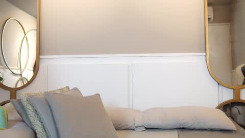 Snapshot of roxy_vega chatting on 10.25.25 Roxy online show from 10.25.25