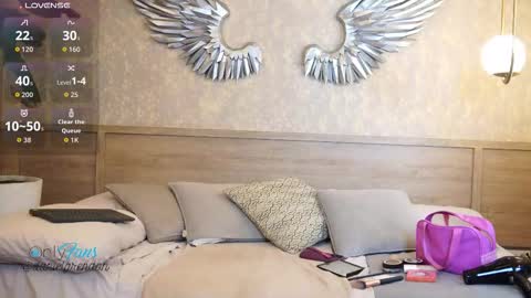 Snapshot of roxy_vega chatting on 11.13.25 Roxy online show from 11.13.25