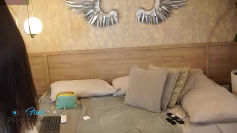 Snapshot of roxy_vega chatting on 11.14.25 Roxy online show from 11.14.25