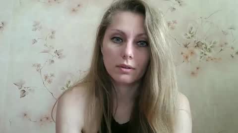 roxyfox18x01 online show from 04.16.26