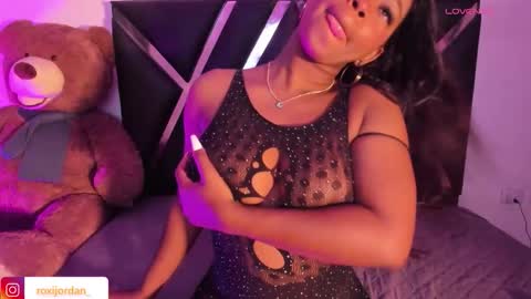 Snapshot of roxyjordan chatting on 09.22.25 Roxxy Queen online show from 09.22.25