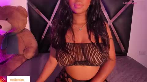 Snapshot of roxyjordan chatting on 09.24.25 Roxxy Queen online show from 09.24.25