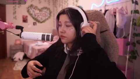 Snapshot of roxysuh chatting on 05.07.26 roxysuh online show from 05.07.26