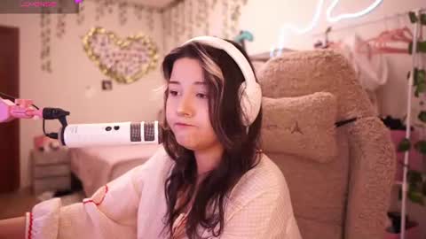 Snapshot of roxysuh chatting on 07.06.26 roxysuh online show from 07.06.26