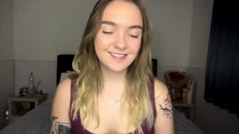 Snapshot of roxysweetdream chatting on 07.29.26 Roxy online show from 07.29.26