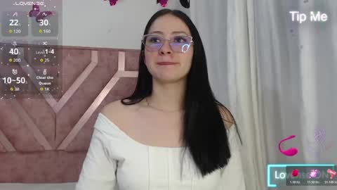 Snapshot of roxyy_fox chatting on 06.28.26 Roxy online show from 06.28.26