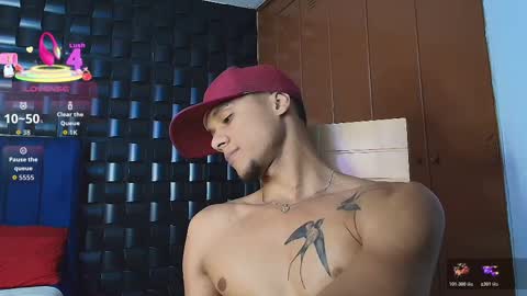 Snapshot of roy_barney chatting on 10.17.25 ANTONIO online show from 10.17.25