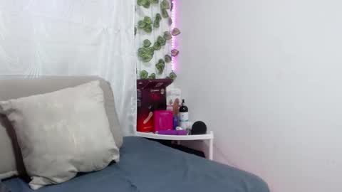 Snapshot of royalebruna chatting on 03.02.26 Bruna Royale online show from 03.02.26