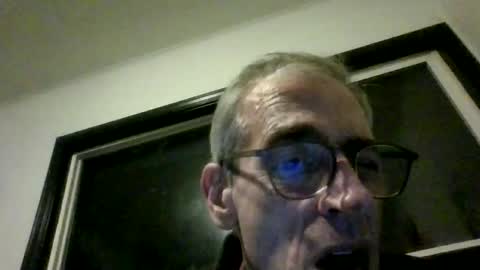 Snapshot of royboy2561 chatting on 11.08.25 Roy Murrin online show from 11.08.25