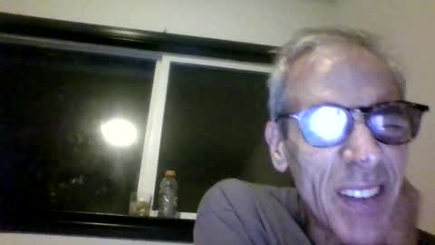 Snapshot of royboy2561 chatting on 11.09.25 Roy Murrin online show from 11.09.25