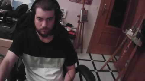 Snapshot of royer04 chatting on 10.23.25 royer04 online show from 10.23.25