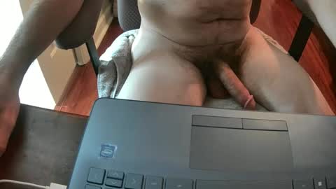 Snapshot of royer8650 chatting on 12.19.25 Lookingaround online show from 12.19.25