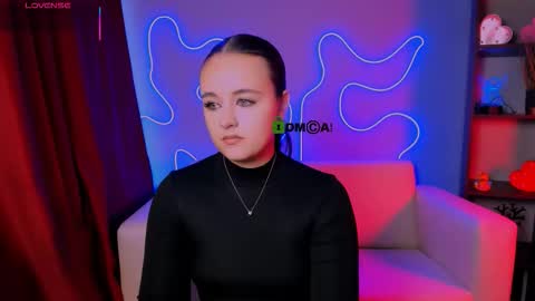 Snapshot of rozmary_ket chatting on 10.10.25 Im Rozmary nice to meet you 3 online show from 10.10.25