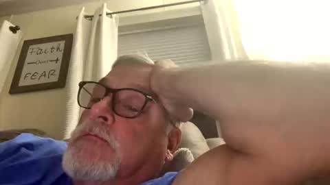 Snapshot of rs006 chatting on 10.28.25 rs006 online show from 10.28.25