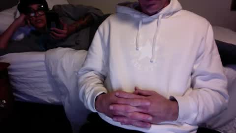 Snapshot of rthammy72 chatting on 11.15.25 rthammy72 online show from 11.15.25